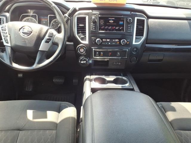 2019 Nissan TITAN SV