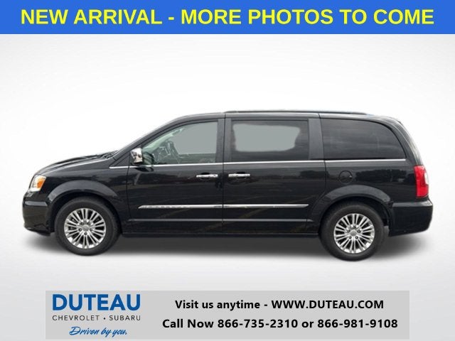 2015 Chrysler Town & Country Touring-L