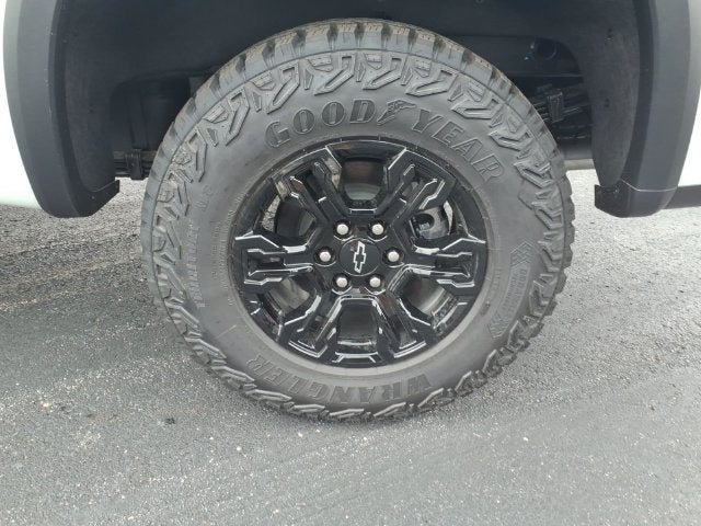 2026 Chevrolet Silverado 1500 ZR2 - Photo 11