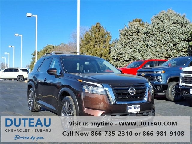 2022 Nissan Pathfinder SL