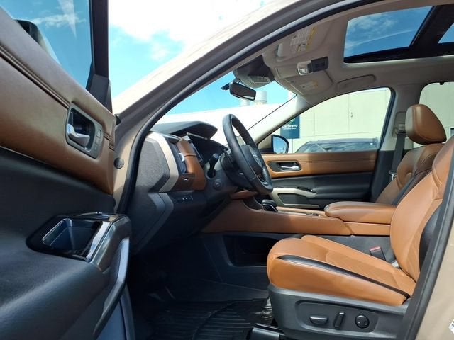 2023 Nissan Pathfinder Platinum 4WD