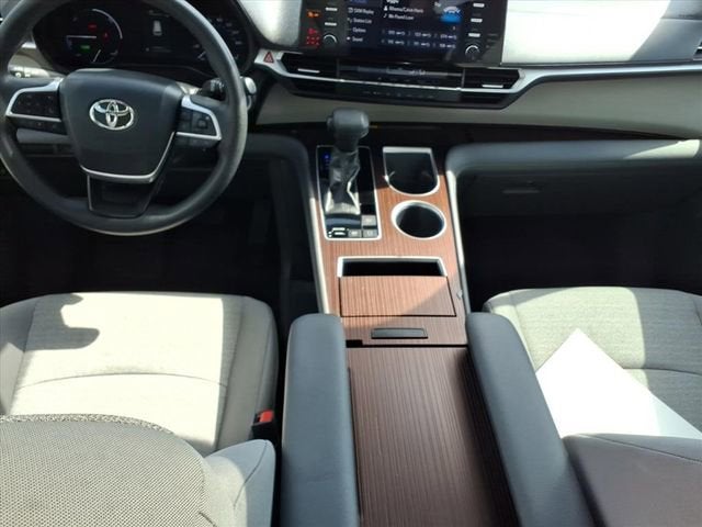 2021 Toyota Sienna LE