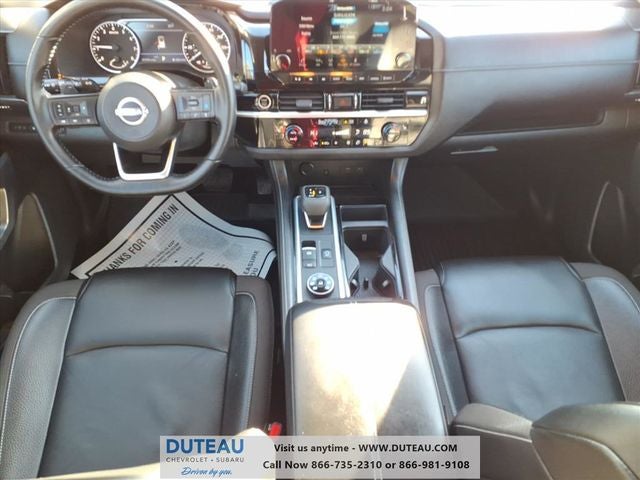 2022 Nissan Pathfinder SL