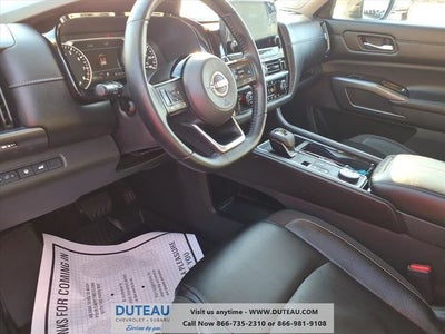 2022 Nissan Pathfinder SL