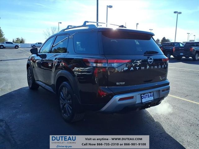 2022 Nissan Pathfinder SL